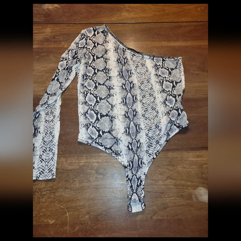 Pretty little thing body suit
